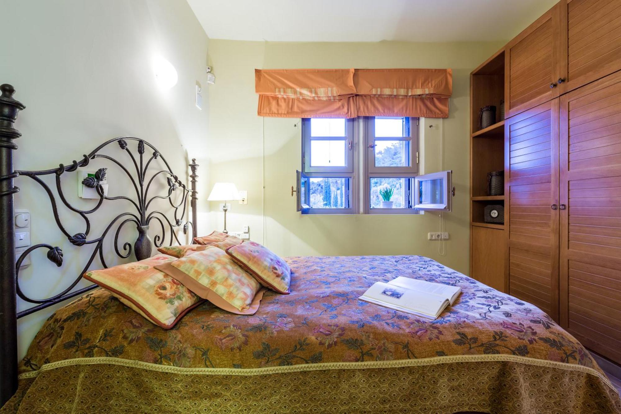 Elia Junior Suite In Epidavros With Shared Pool Nea Epidavros Exterior photo